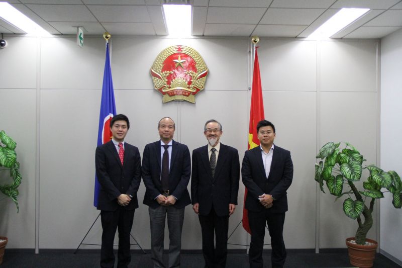 Giáo sư Jiro Kuriyama 